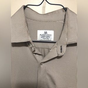Mizzen & Main Stretchy shirt.